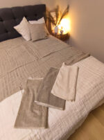 Покривало декоративне з льону, 3D тканина, натуральна сіра / молочна, індивідуальний пошив - Зображення 3