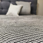 Покривало декоративне з льону, 3D-тканина в чорно-білу смужку, індивідуальний пошив - Зображення 2