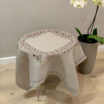 Скатертина лляна із мереживом створеним вручну, натуральний сірий